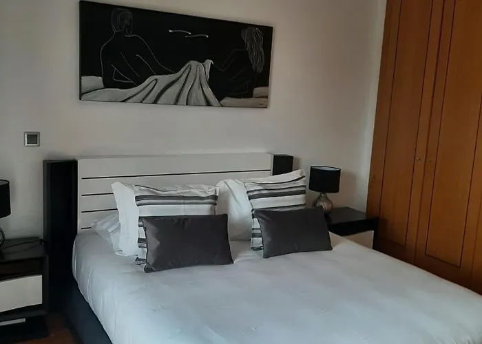 Charm - Free Park דירה *