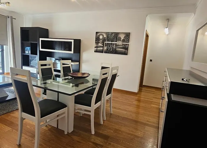 Charm - Free Park דירה